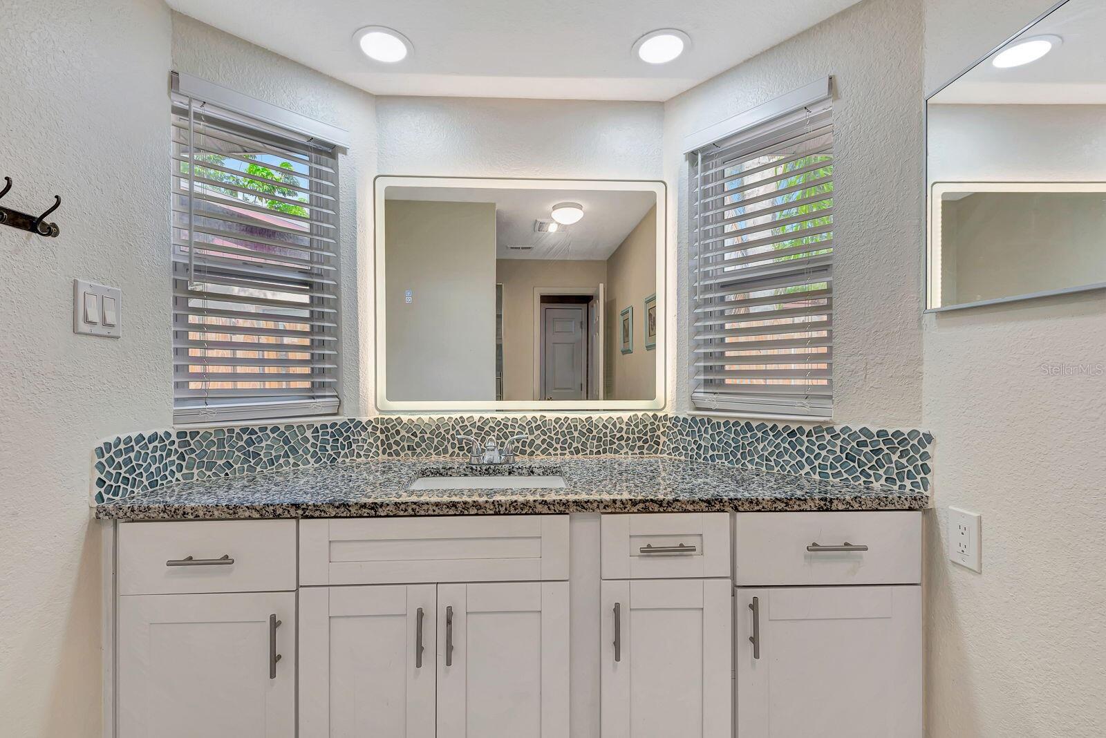 Image 26 of 47 For 2510 51st Avenue Terrace W