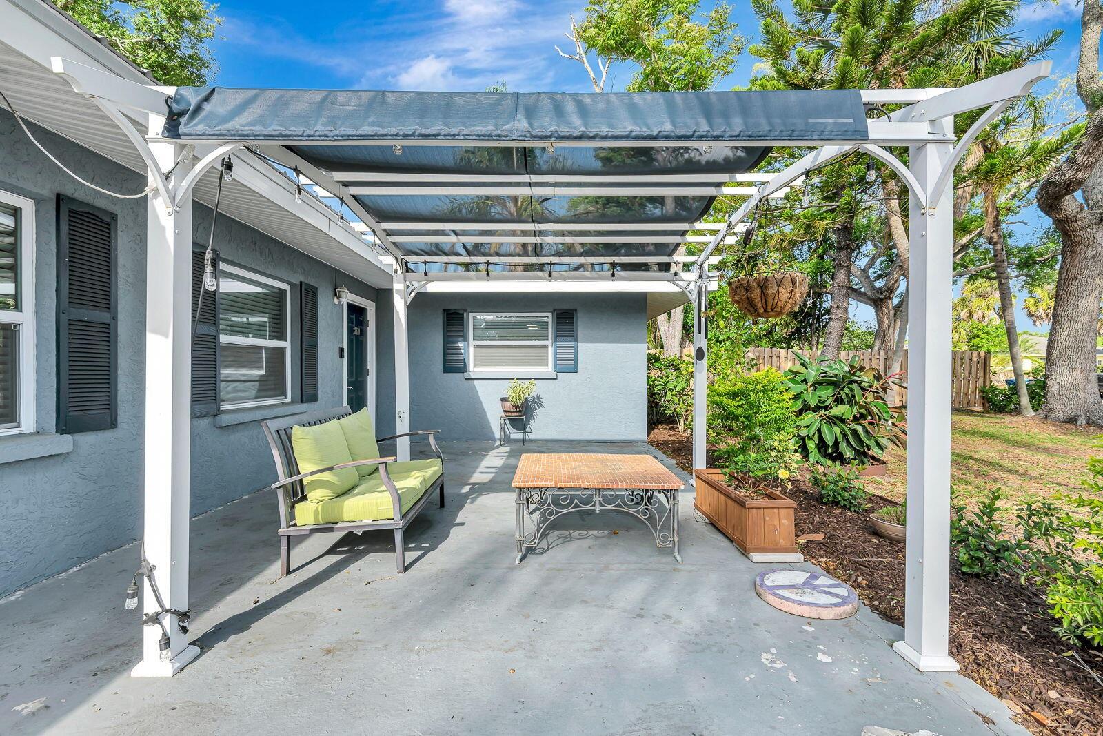 Image 6 of 47 For 2510 51st Avenue Terrace W