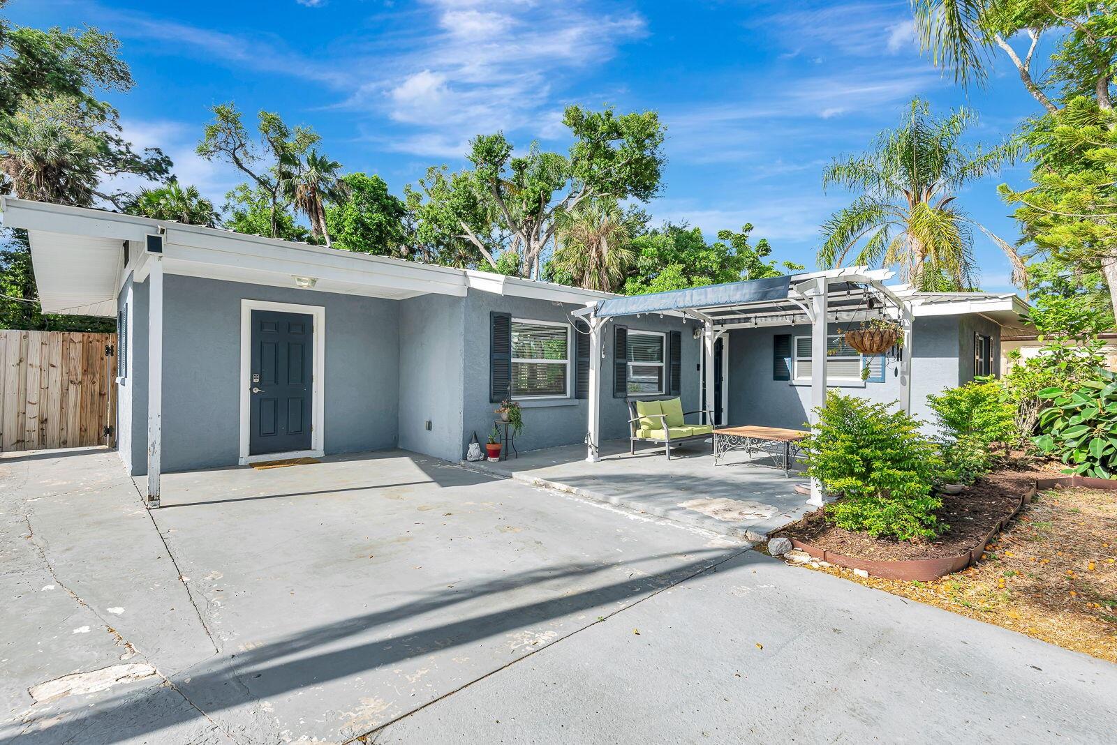 Image 7 of 47 For 2510 51st Avenue Terrace W