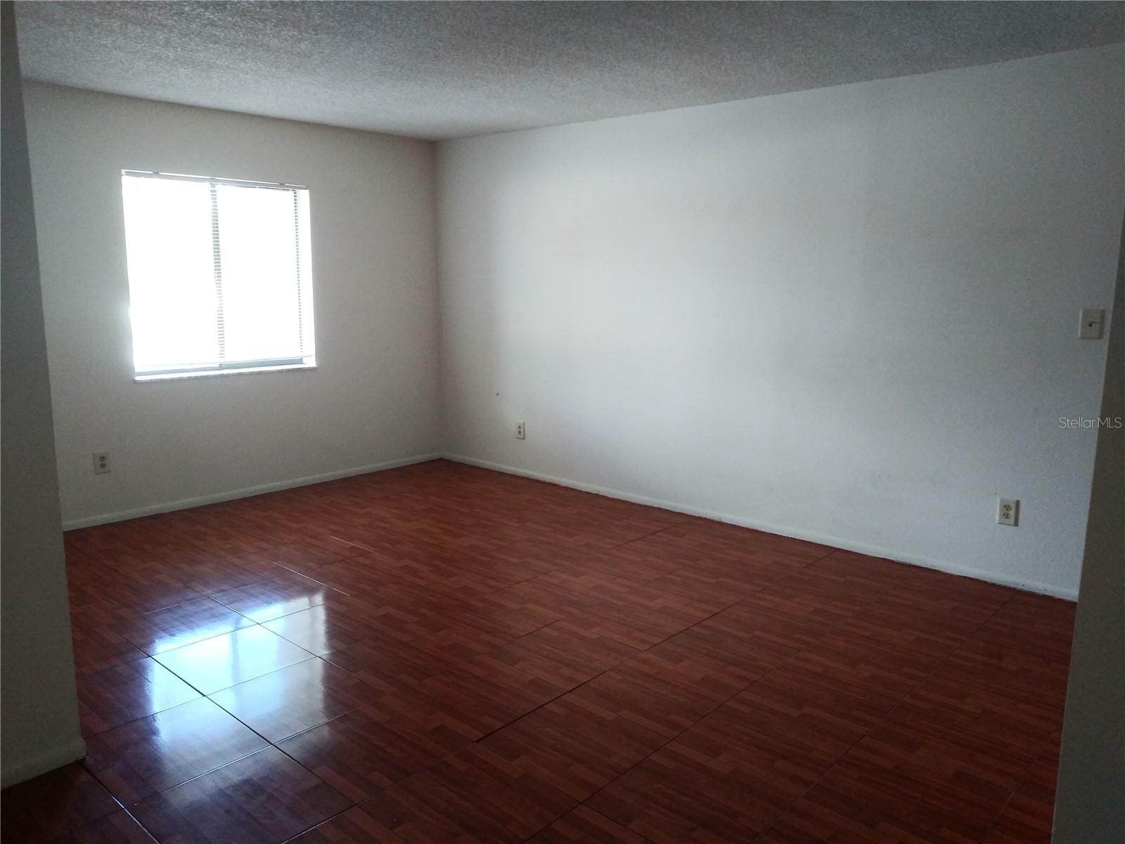 Image 2 of 12 For 127 Springwood Circle H