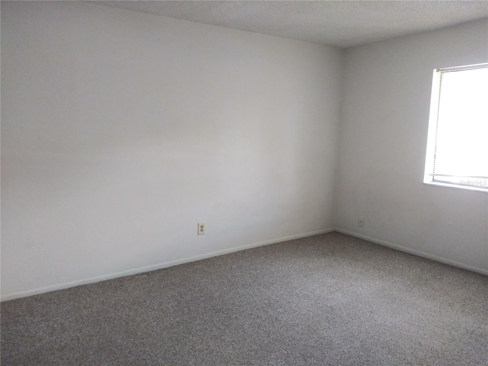 Image 5 of 12 For 127 Springwood Circle H