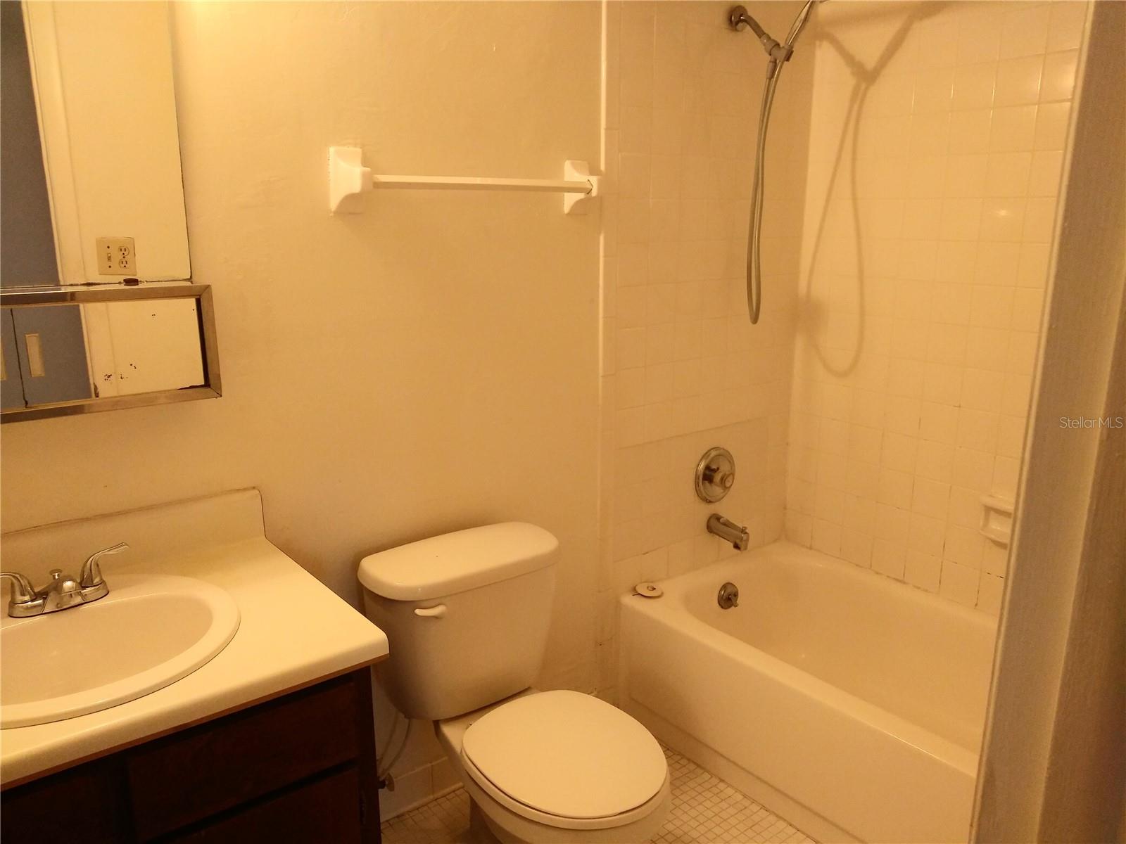 Image 6 of 12 For 127 Springwood Circle H