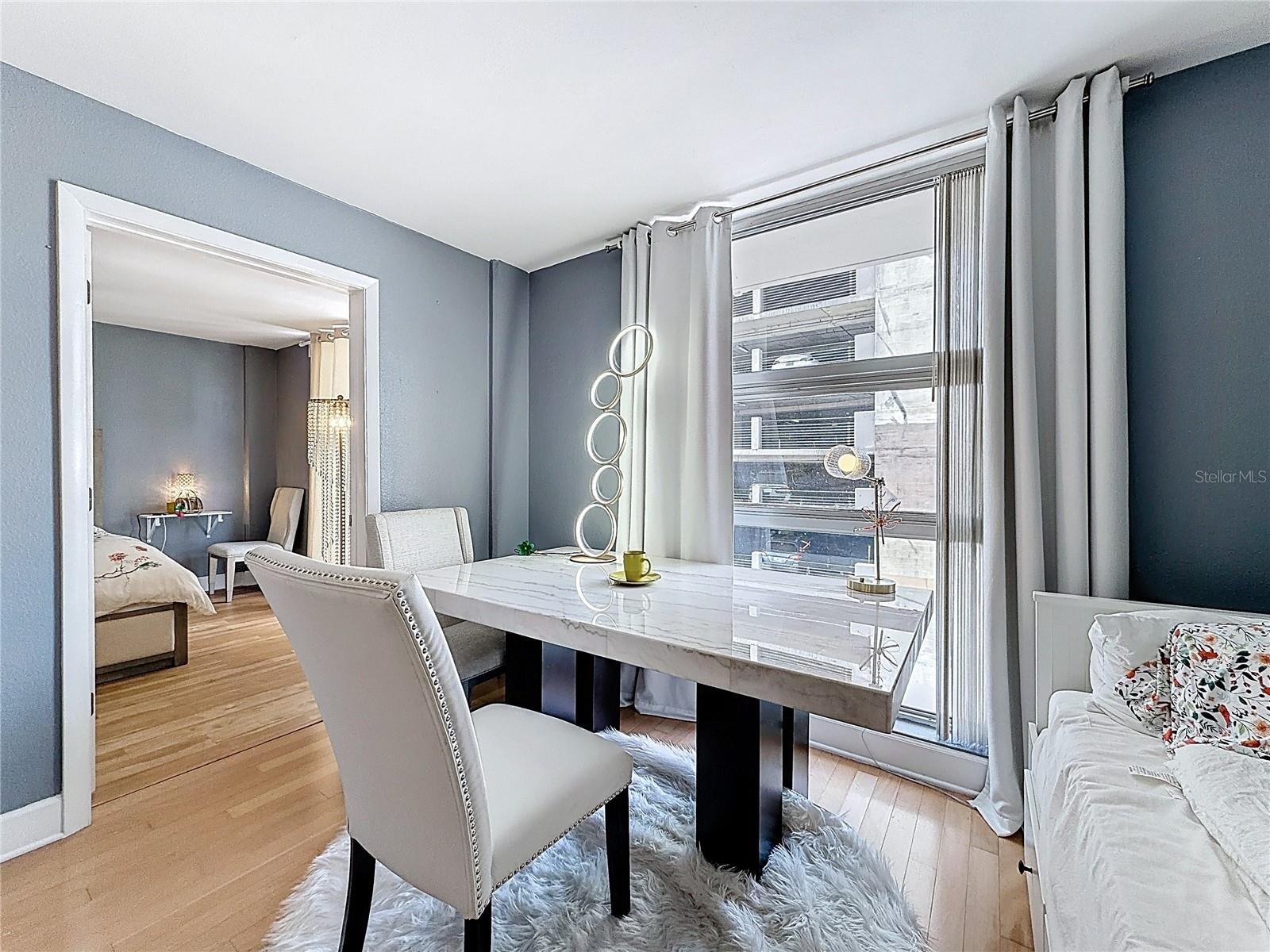 Image 16 of 51 For 151 Washington Street 611