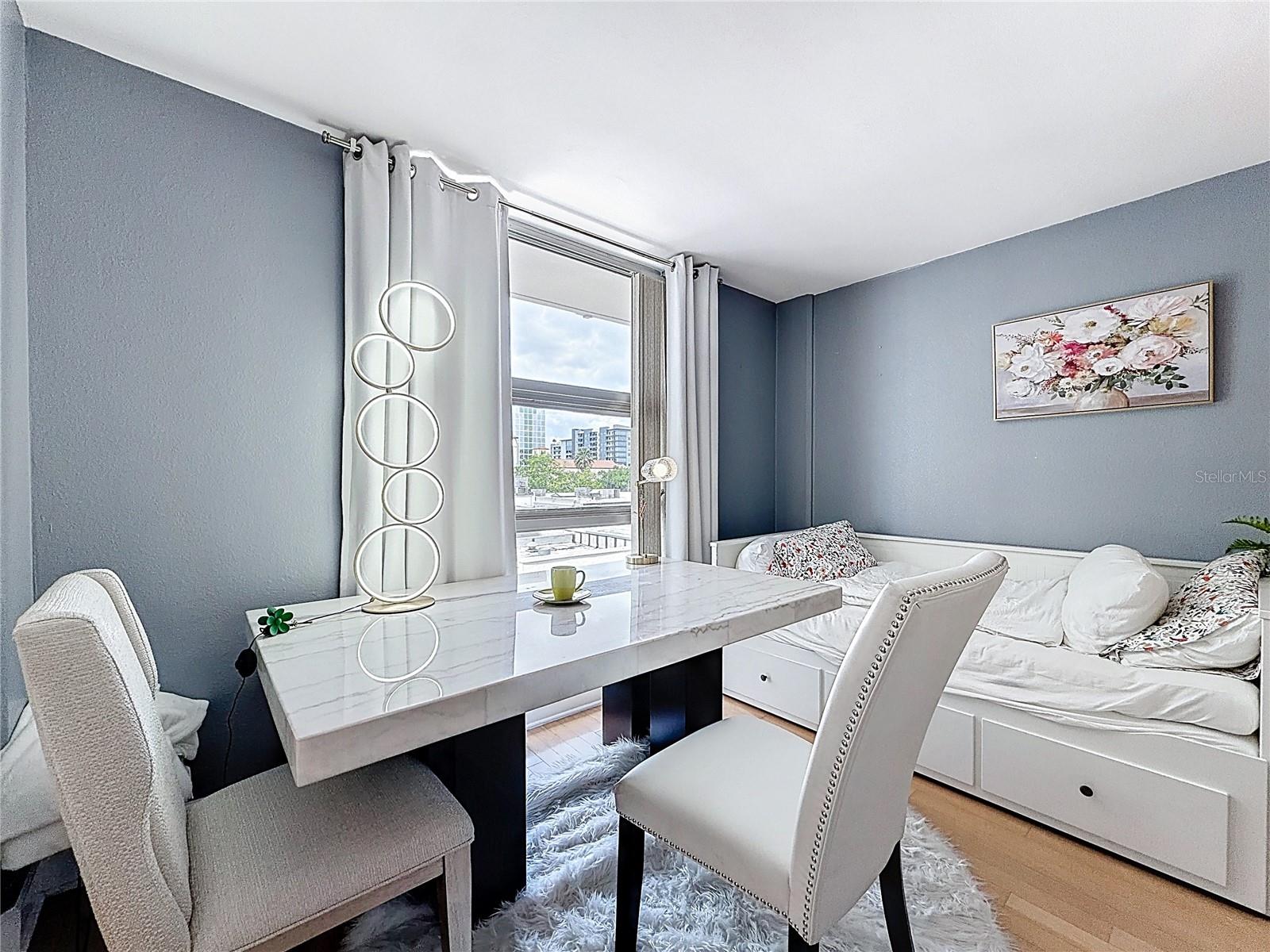 Image 17 of 51 For 151 Washington Street 611