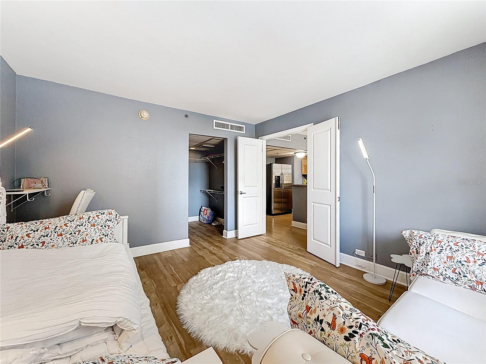 Image 21 of 51 For 151 Washington Street 611