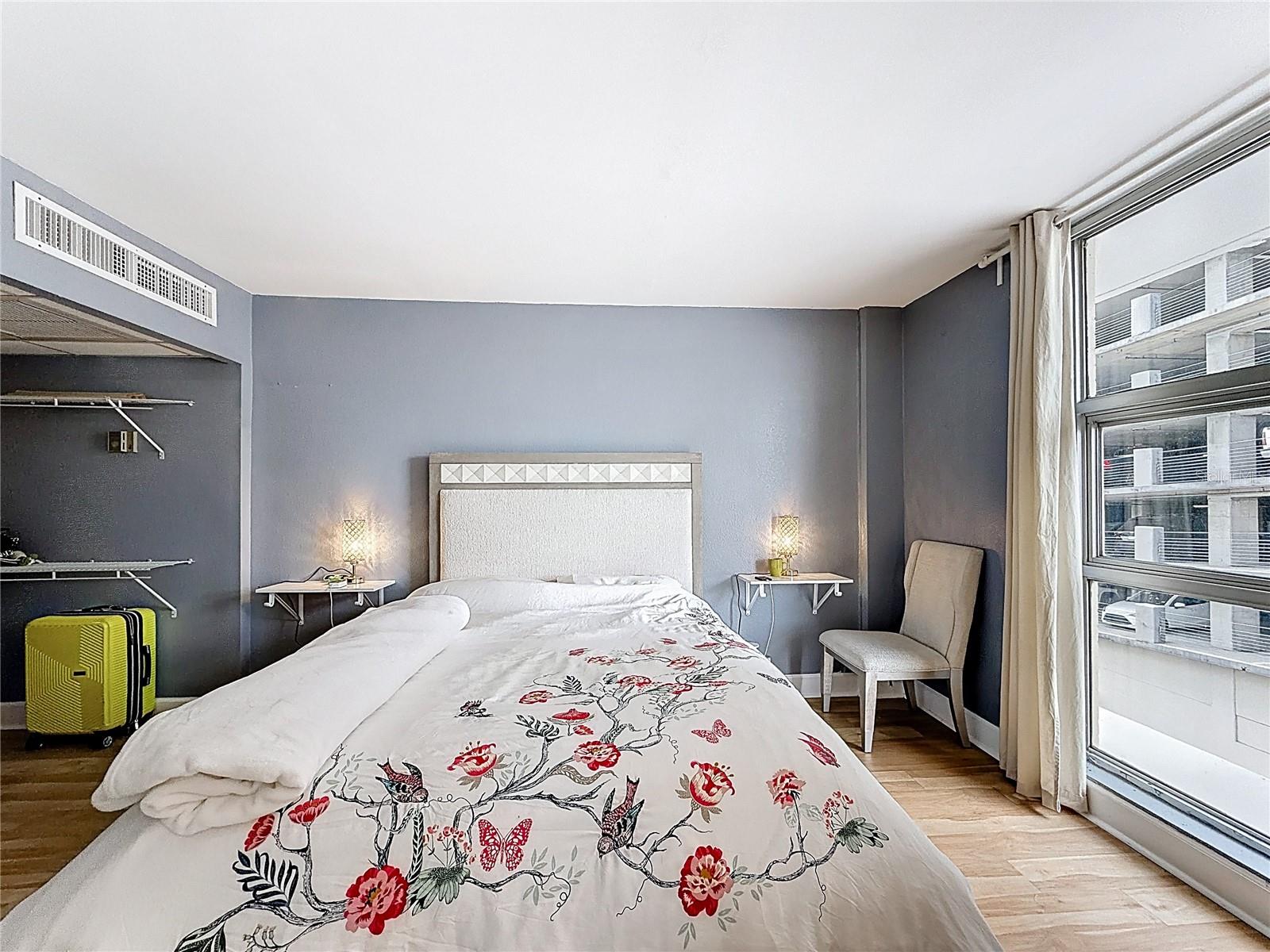 Image 31 of 51 For 151 Washington Street 611