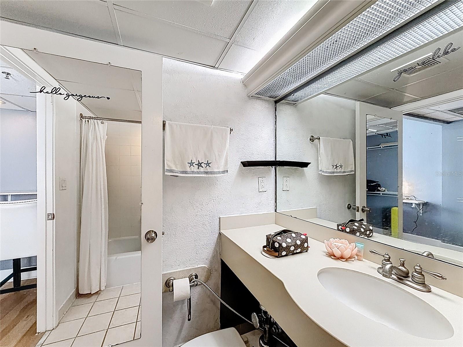 Image 34 of 51 For 151 Washington Street 611