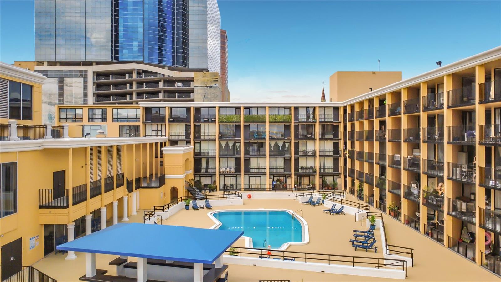 Image 46 of 51 For 151 Washington Street 611