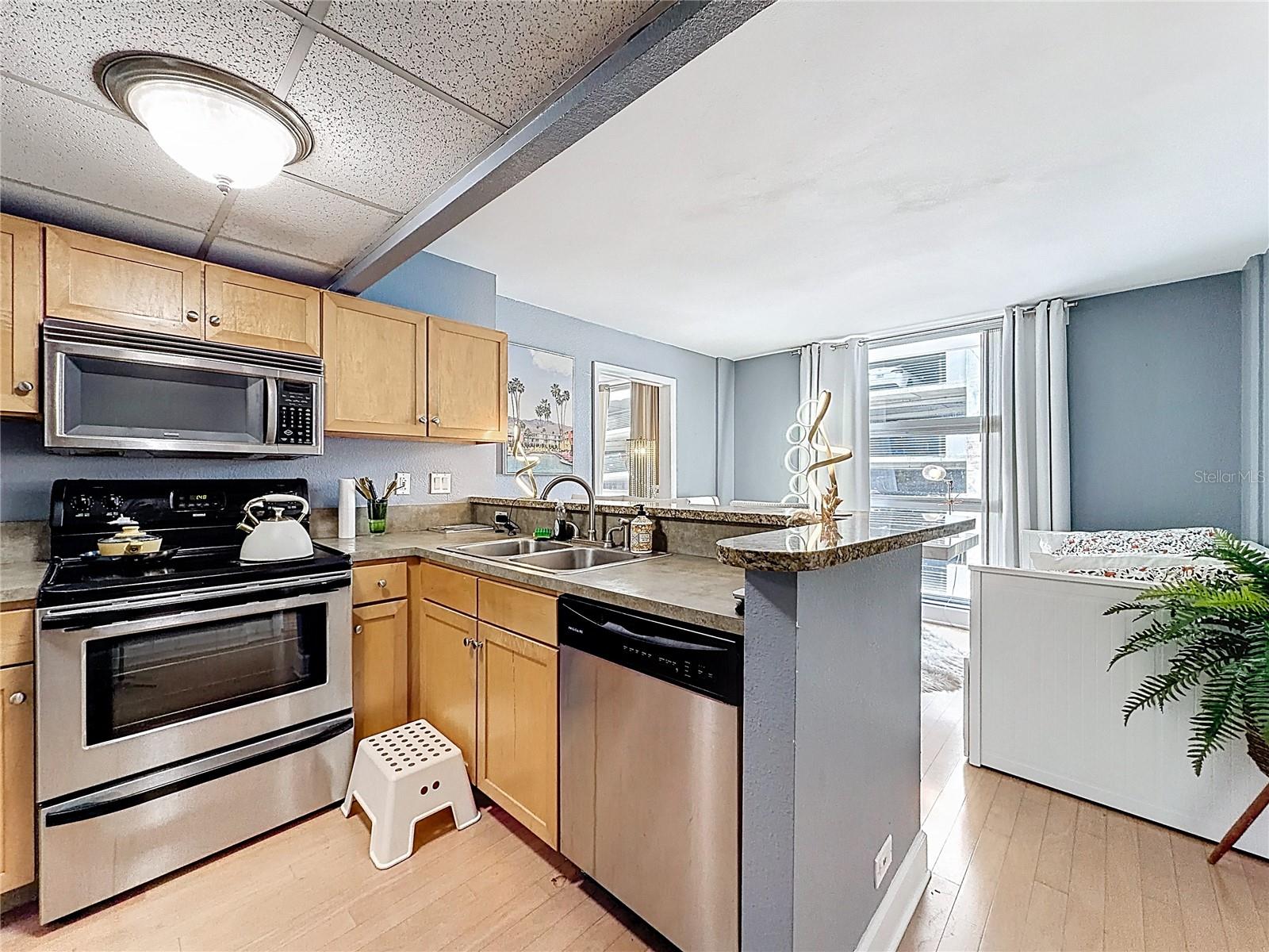 Image 9 of 51 For 151 Washington Street 611