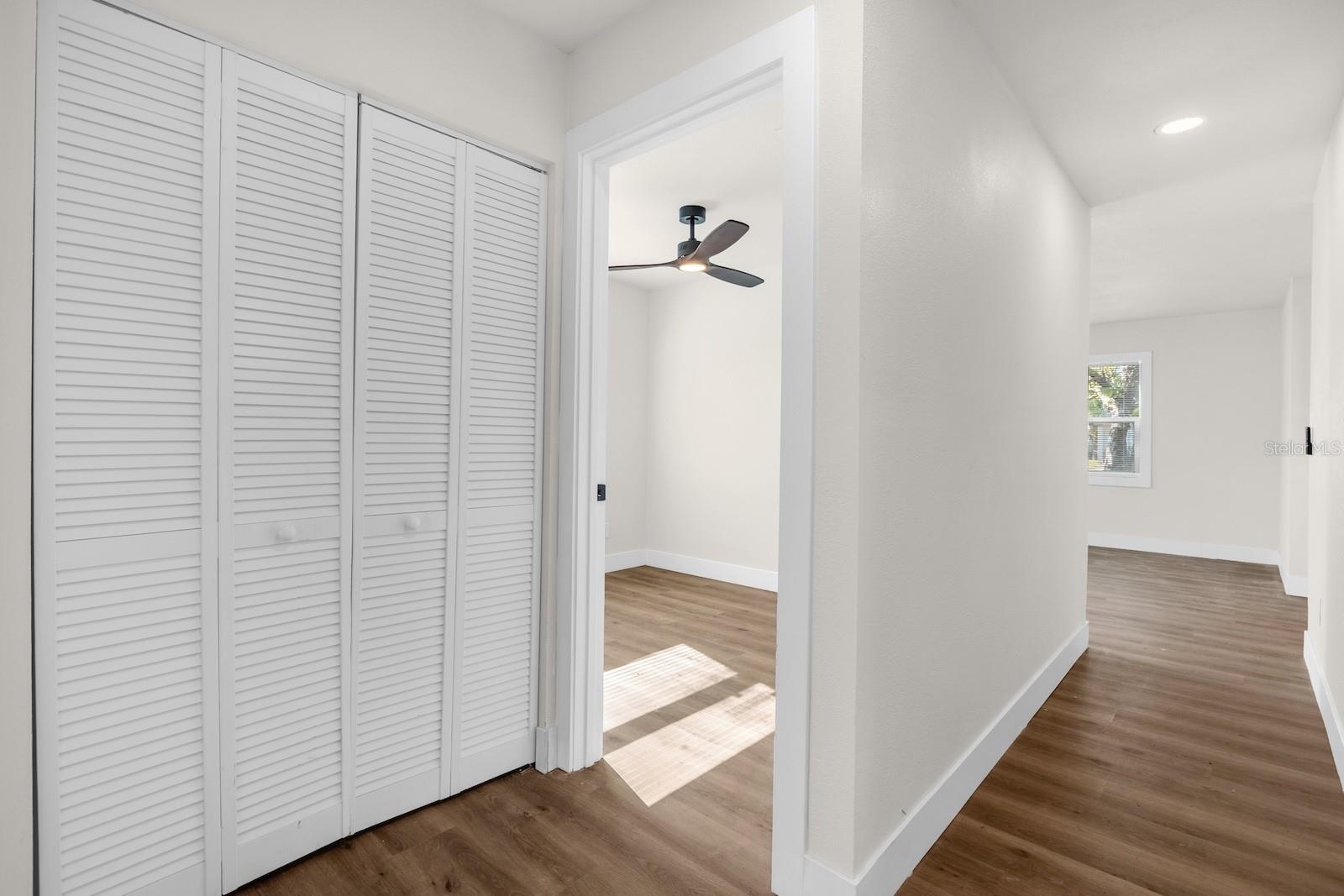 Image 15 of 18 For 206 Woodmere Boulevard