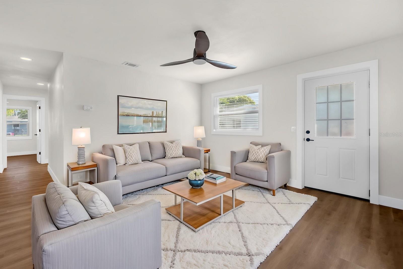 Image 3 of 18 For 206 Woodmere Boulevard