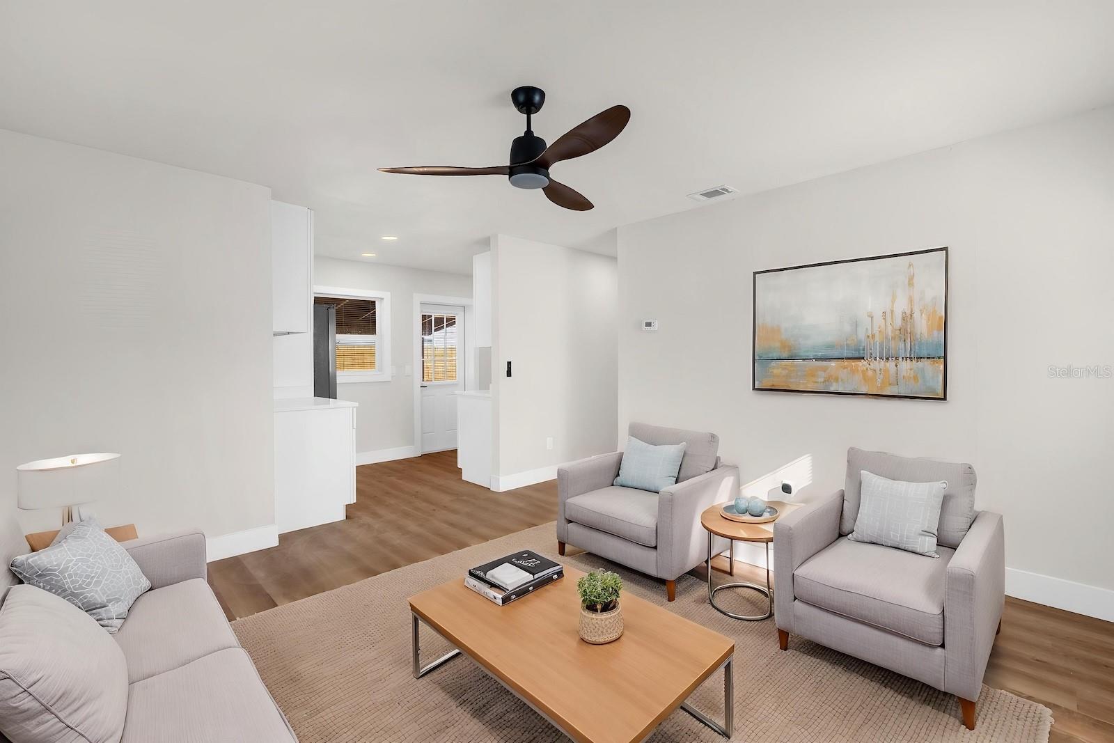 Image 8 of 18 For 206 Woodmere Boulevard