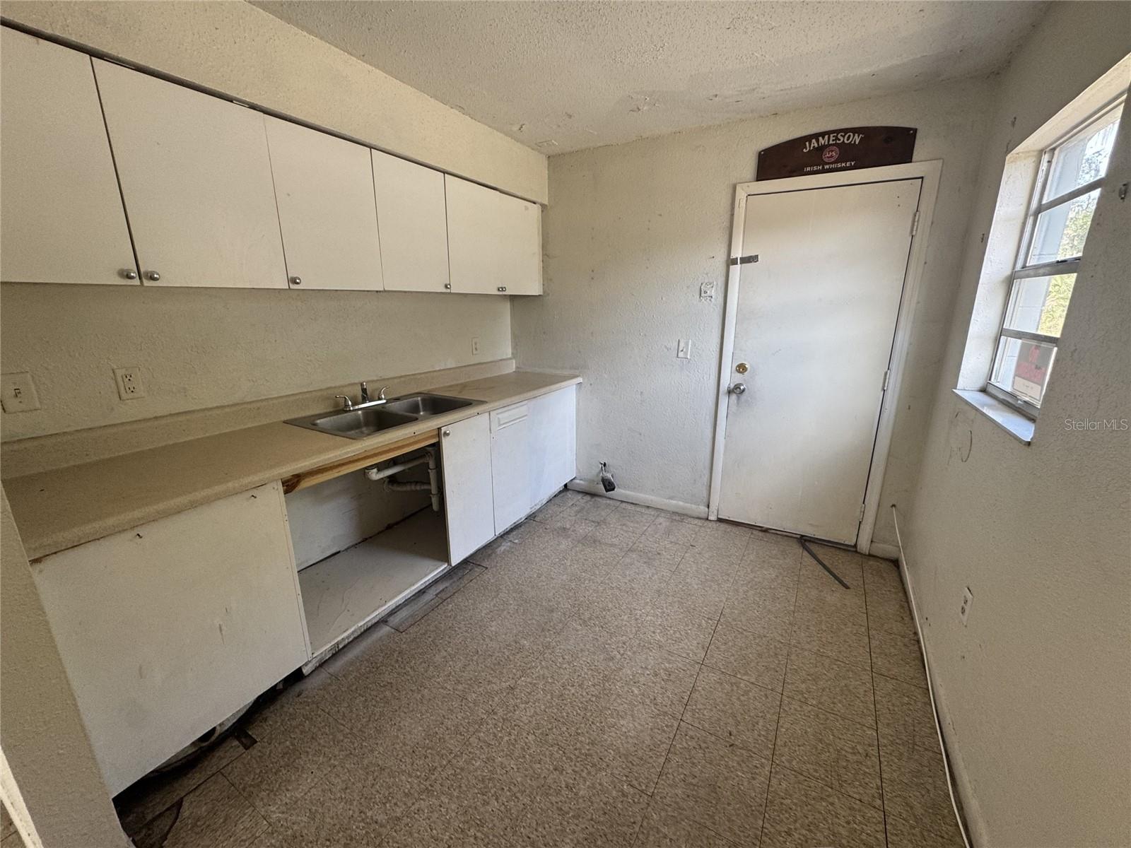 Image 4 of 8 For 505 Kilgore Street