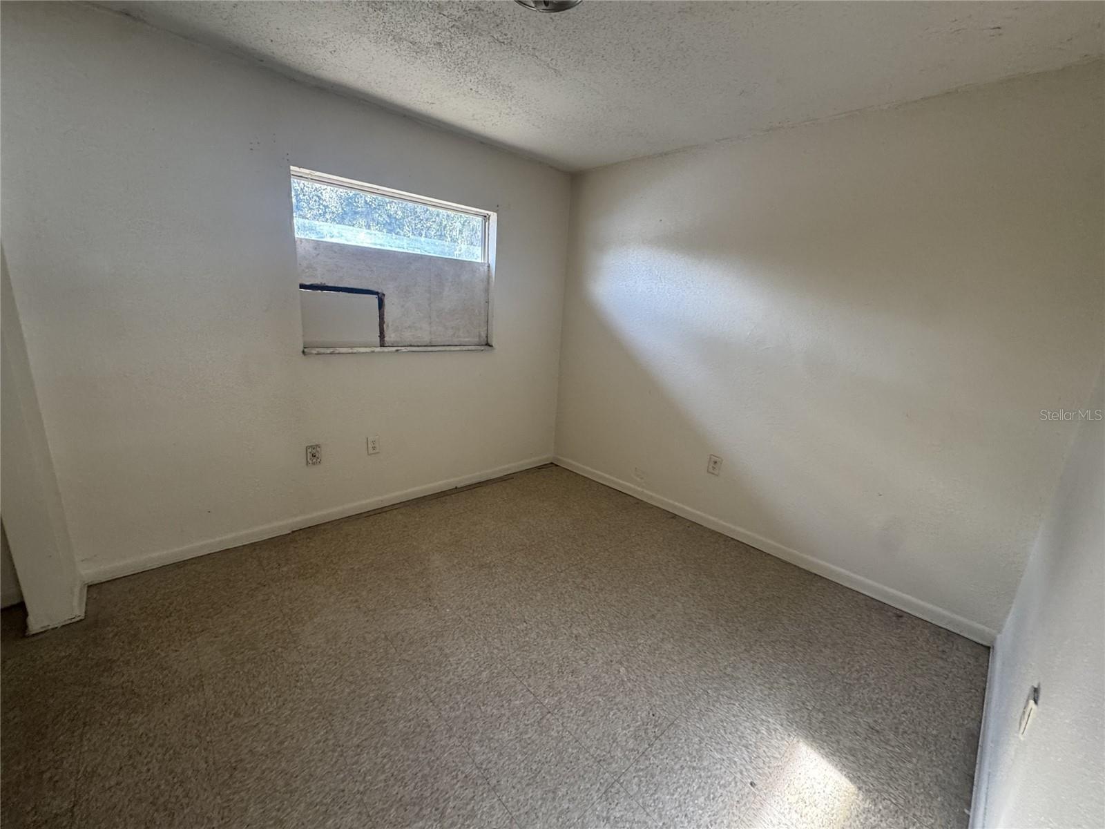 Image 5 of 8 For 505 Kilgore Street