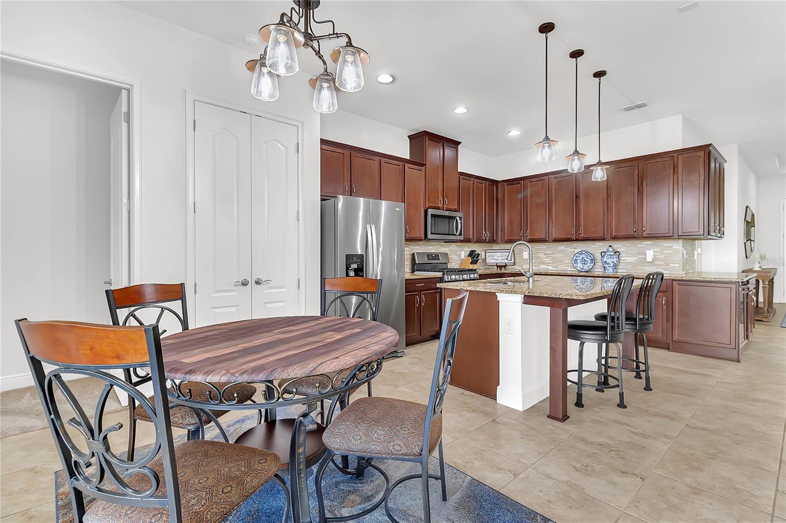 Image 5 of 39 For 5017 Fountainwood Drive