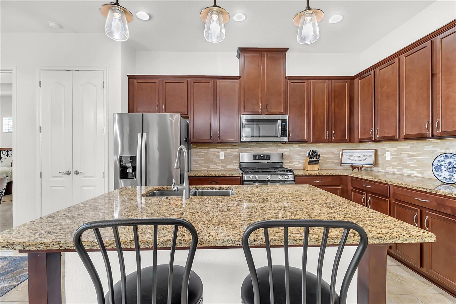 Image 6 of 39 For 5017 Fountainwood Drive