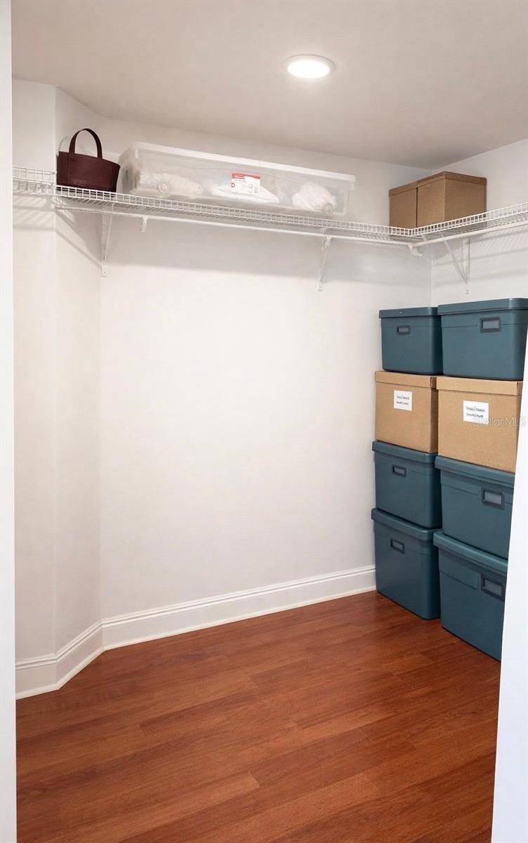 Image 15 of 57 For 420 Harding Avenue 301