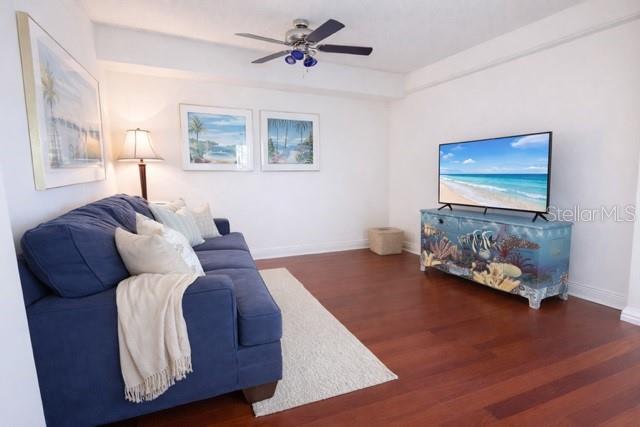 Image 18 of 57 For 420 Harding Avenue 301