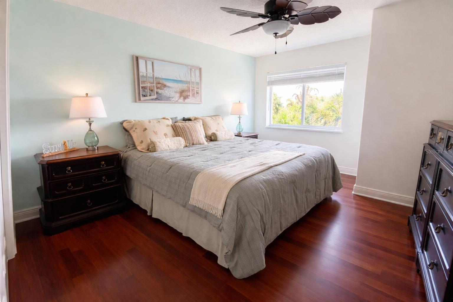 Image 19 of 57 For 420 Harding Avenue 301