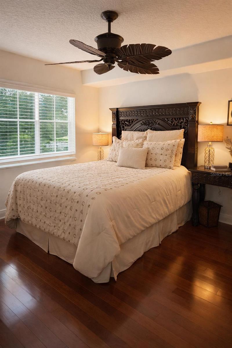 Image 21 of 57 For 420 Harding Avenue 301