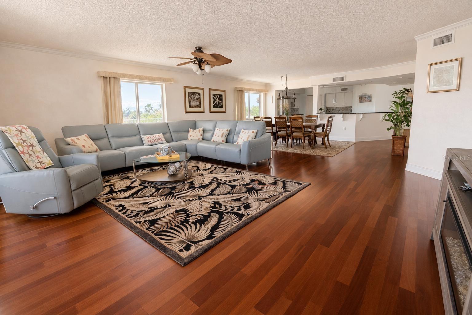 Image 3 of 57 For 420 Harding Avenue 301