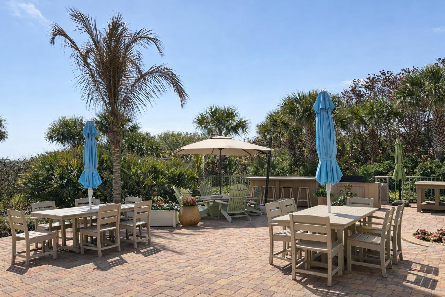 Image 33 of 57 For 420 Harding Avenue 301