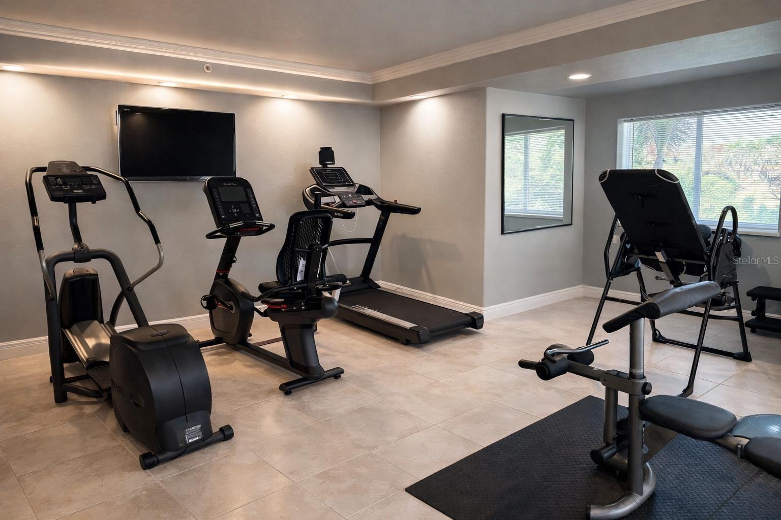 Image 38 of 57 For 420 Harding Avenue 301