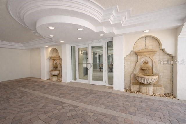 Image 44 of 57 For 420 Harding Avenue 301