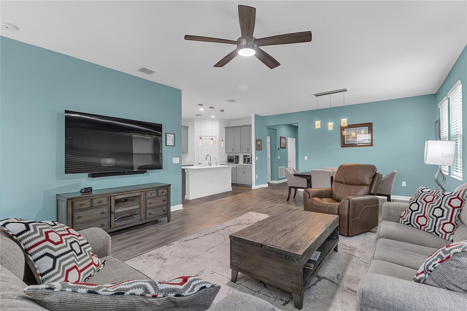 Image 10 of 33 For 1807 Good Neighbor Loop