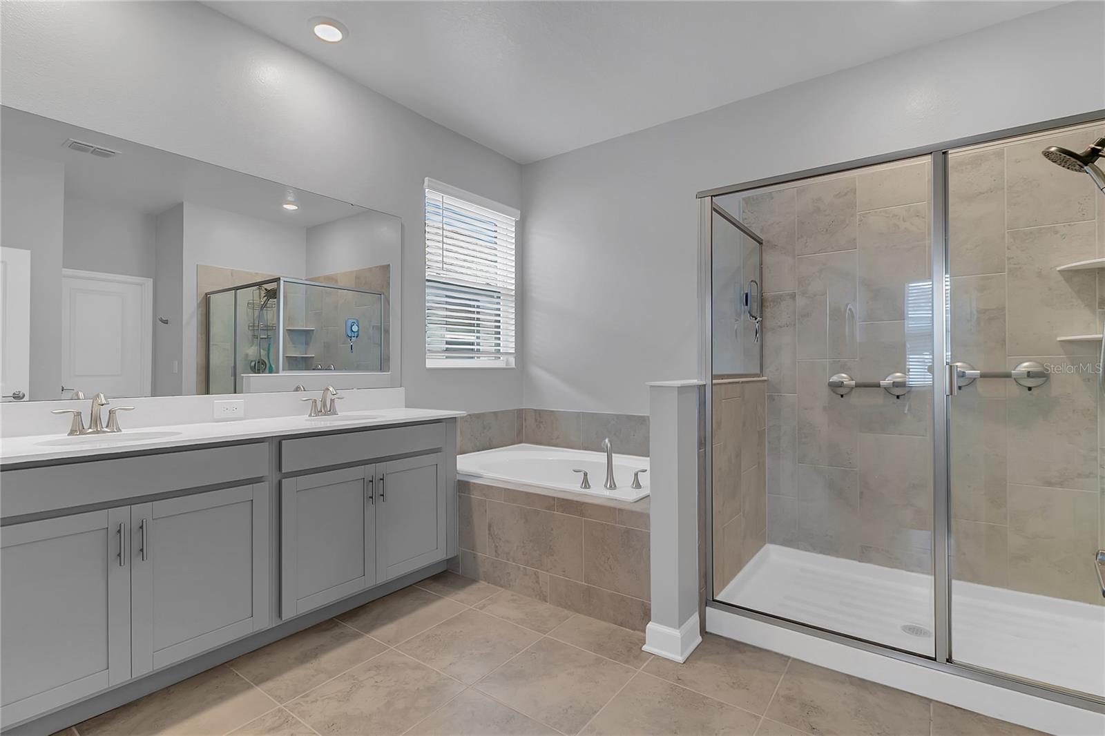 Image 12 of 33 For 1807 Good Neighbor Loop