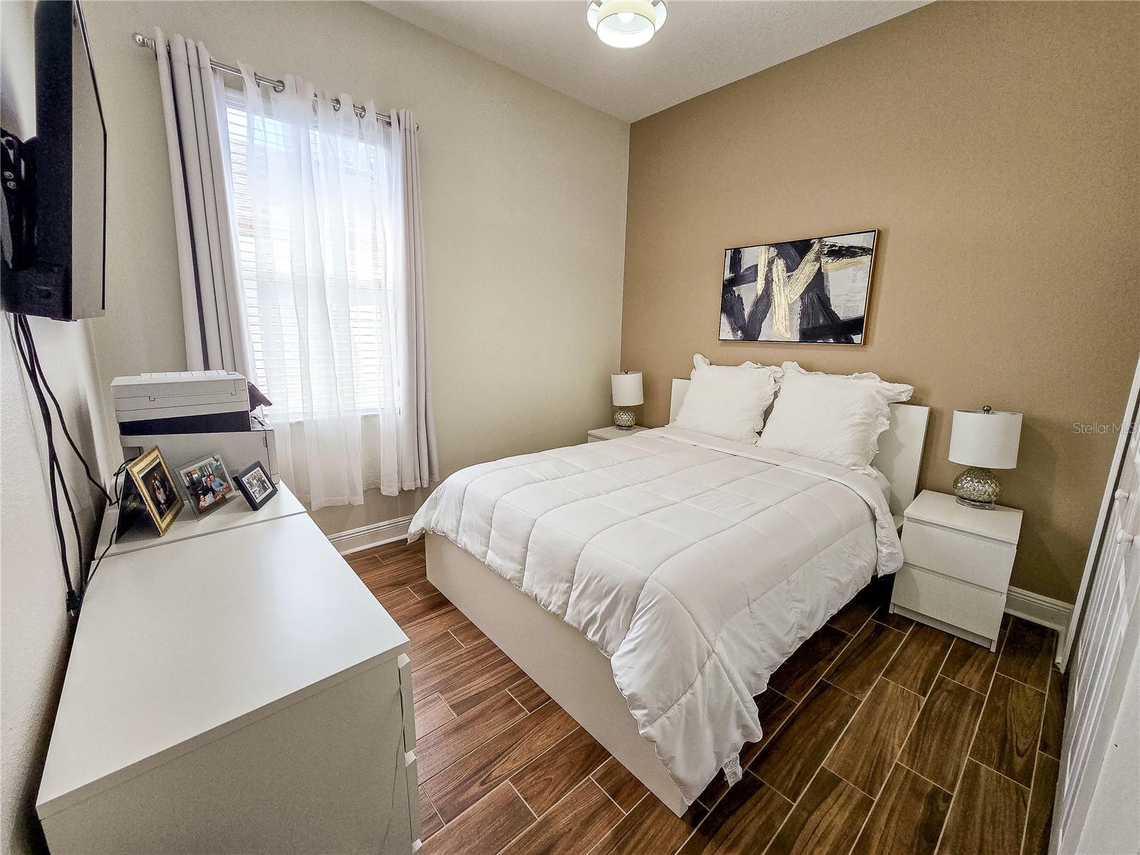 Image 19 of 37 For 4207 Flora Vista Drive