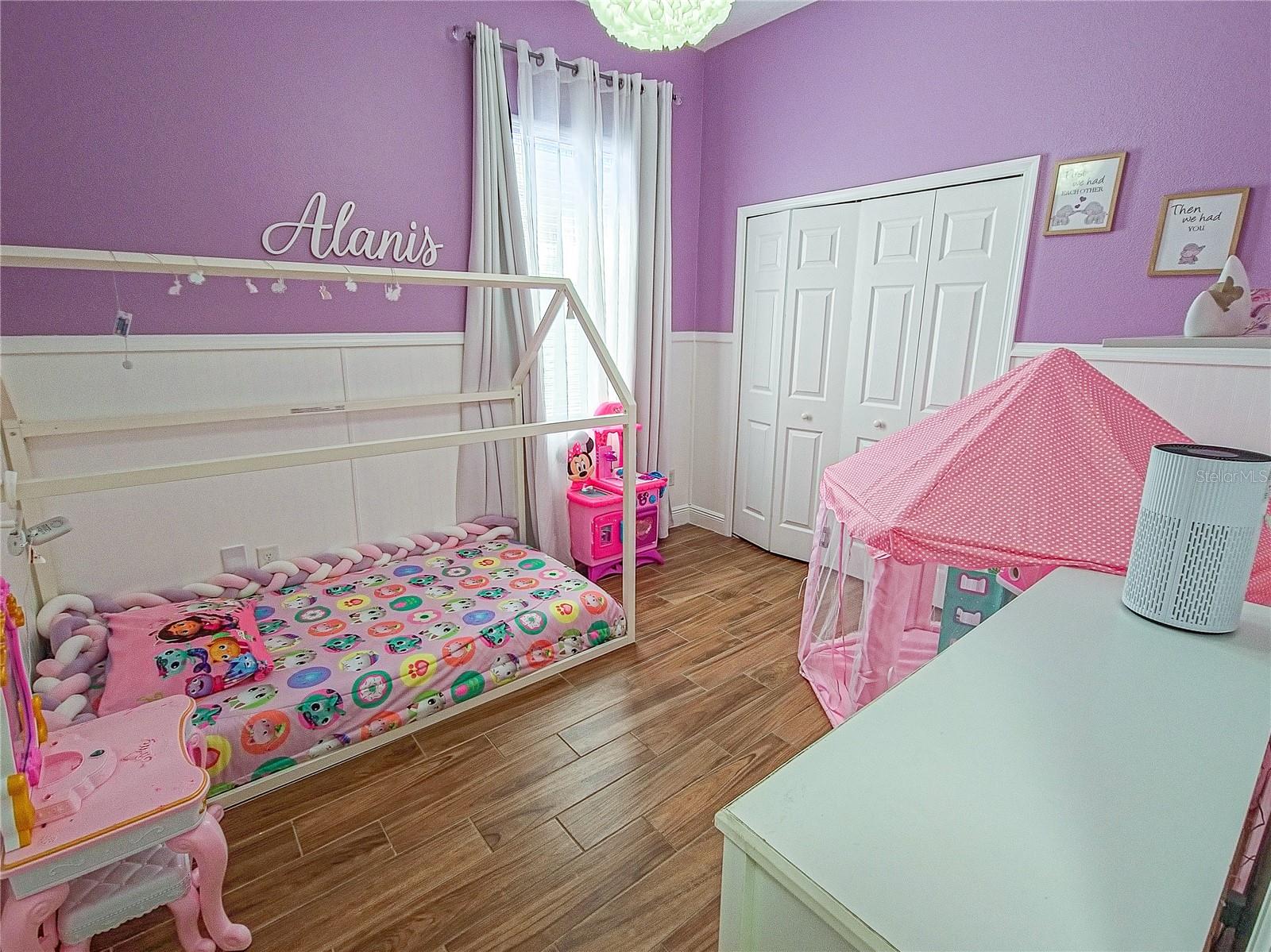 Image 20 of 37 For 4207 Flora Vista Drive