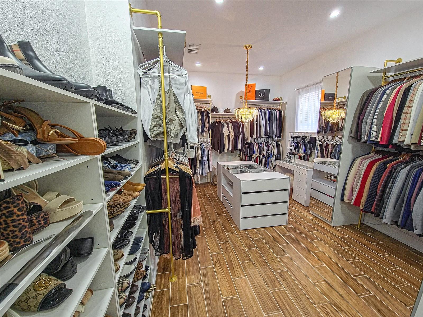 Image 30 of 37 For 4207 Flora Vista Drive