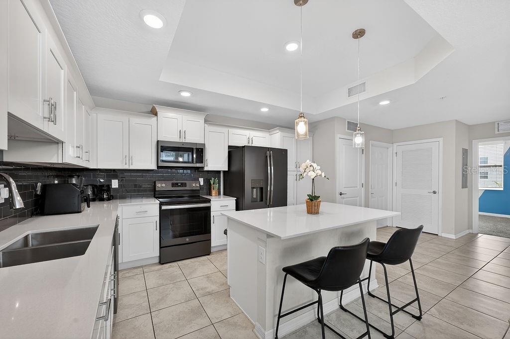 Image 10 of 43 For 3141 Paradox Circle 201