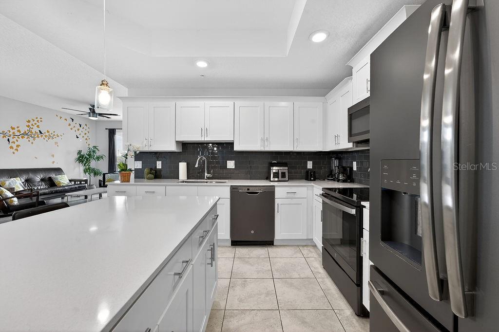 Image 12 of 43 For 3141 Paradox Circle 201