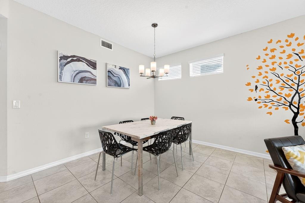 Image 18 of 43 For 3141 Paradox Circle 201