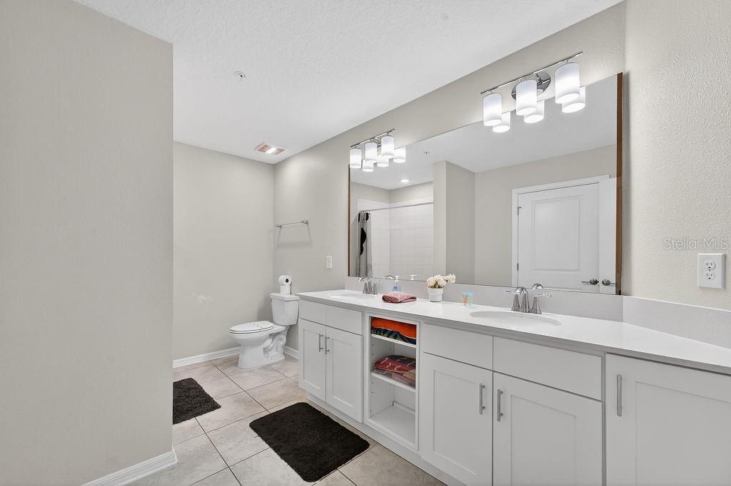 Image 26 of 43 For 3141 Paradox Circle 201