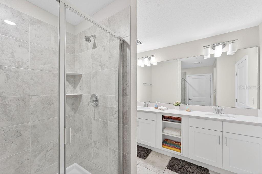 Image 28 of 43 For 3141 Paradox Circle 201