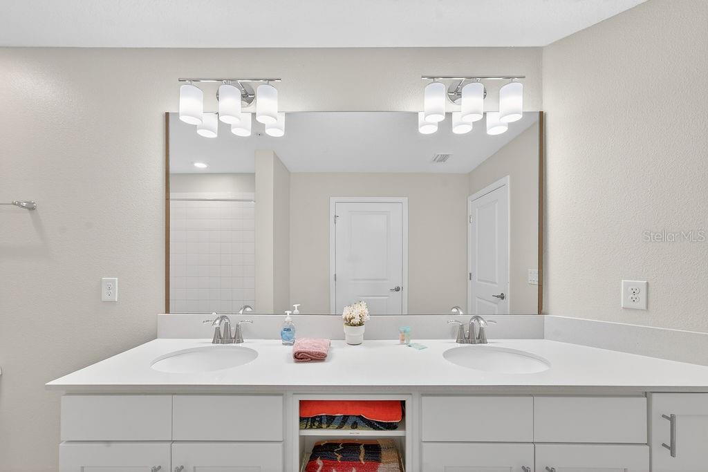 Image 37 of 43 For 3141 Paradox Circle 201