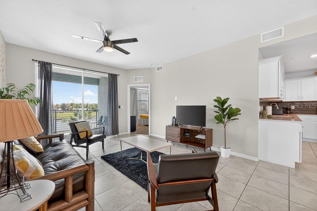 Image 6 of 43 For 3141 Paradox Circle 201