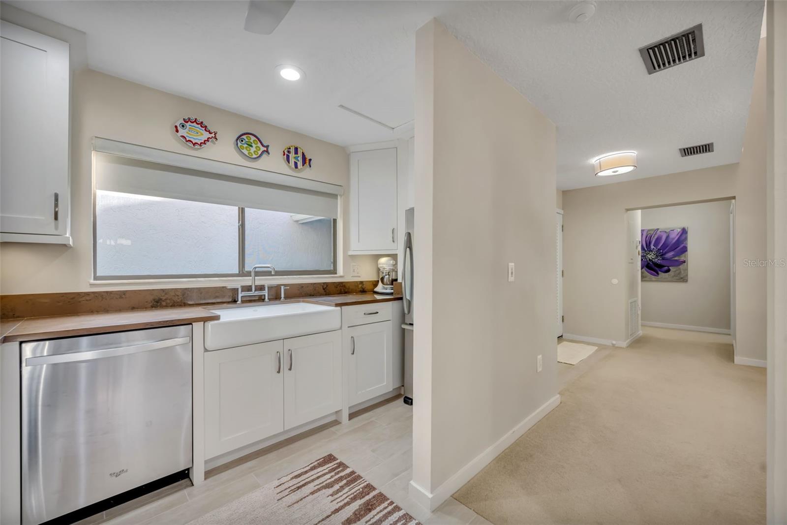 Image 18 of 33 For 1000 Winderley Place 239