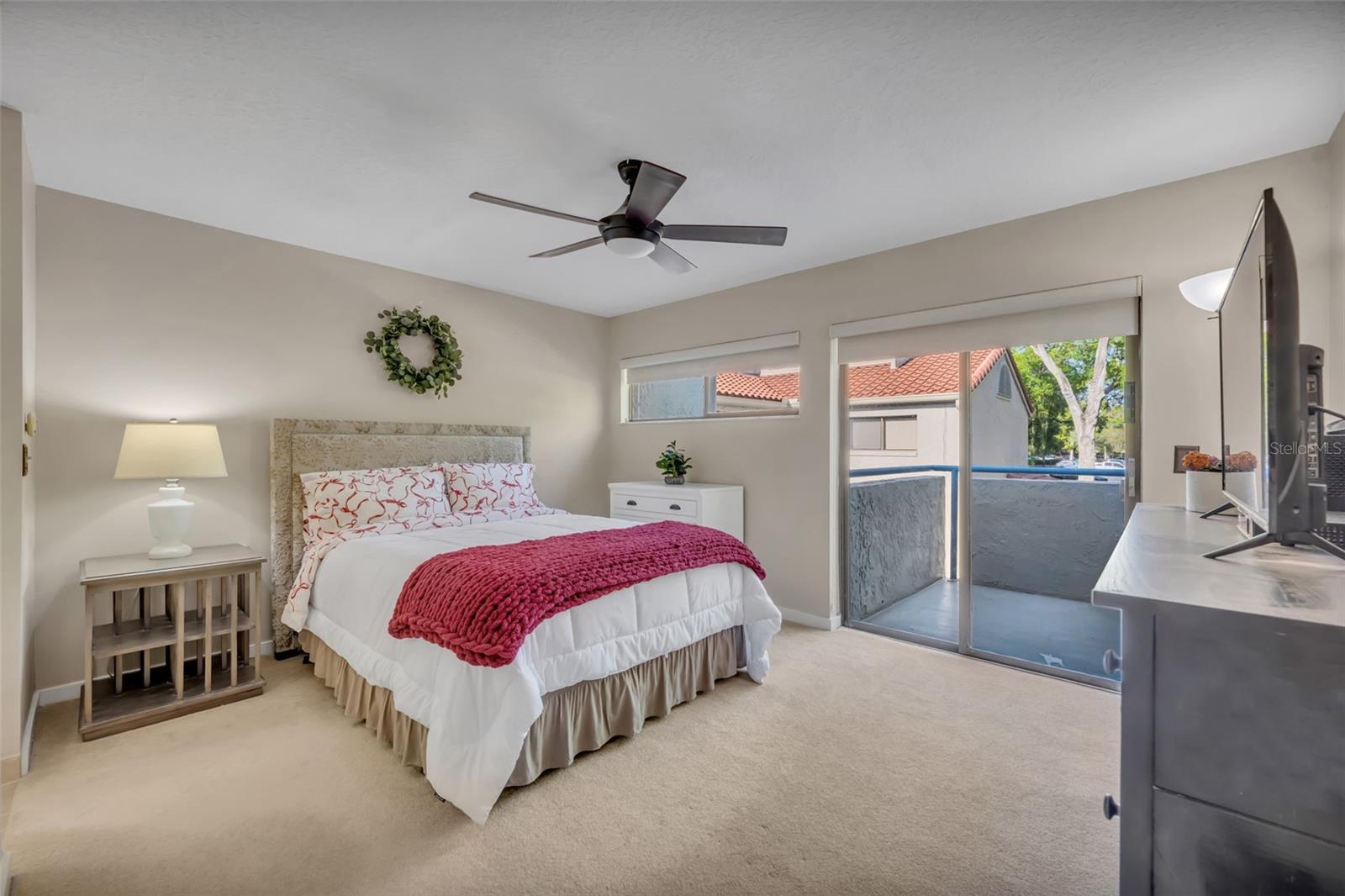 Image 21 of 33 For 1000 Winderley Place 239