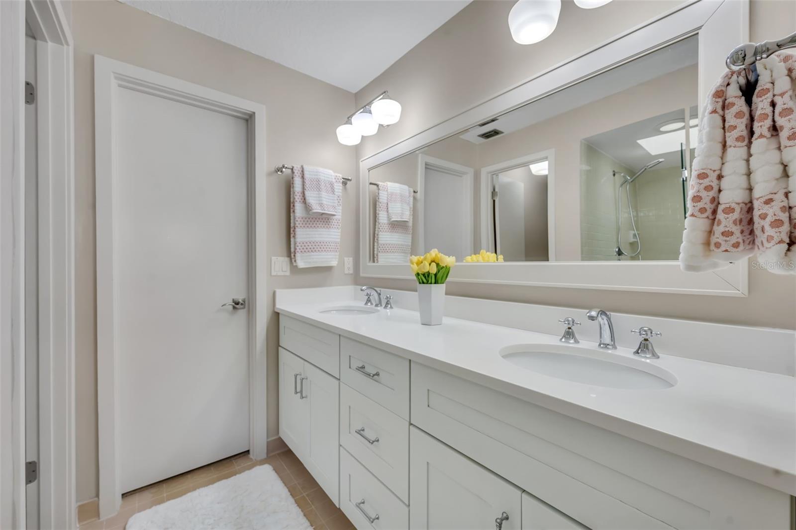 Image 23 of 33 For 1000 Winderley Place 239