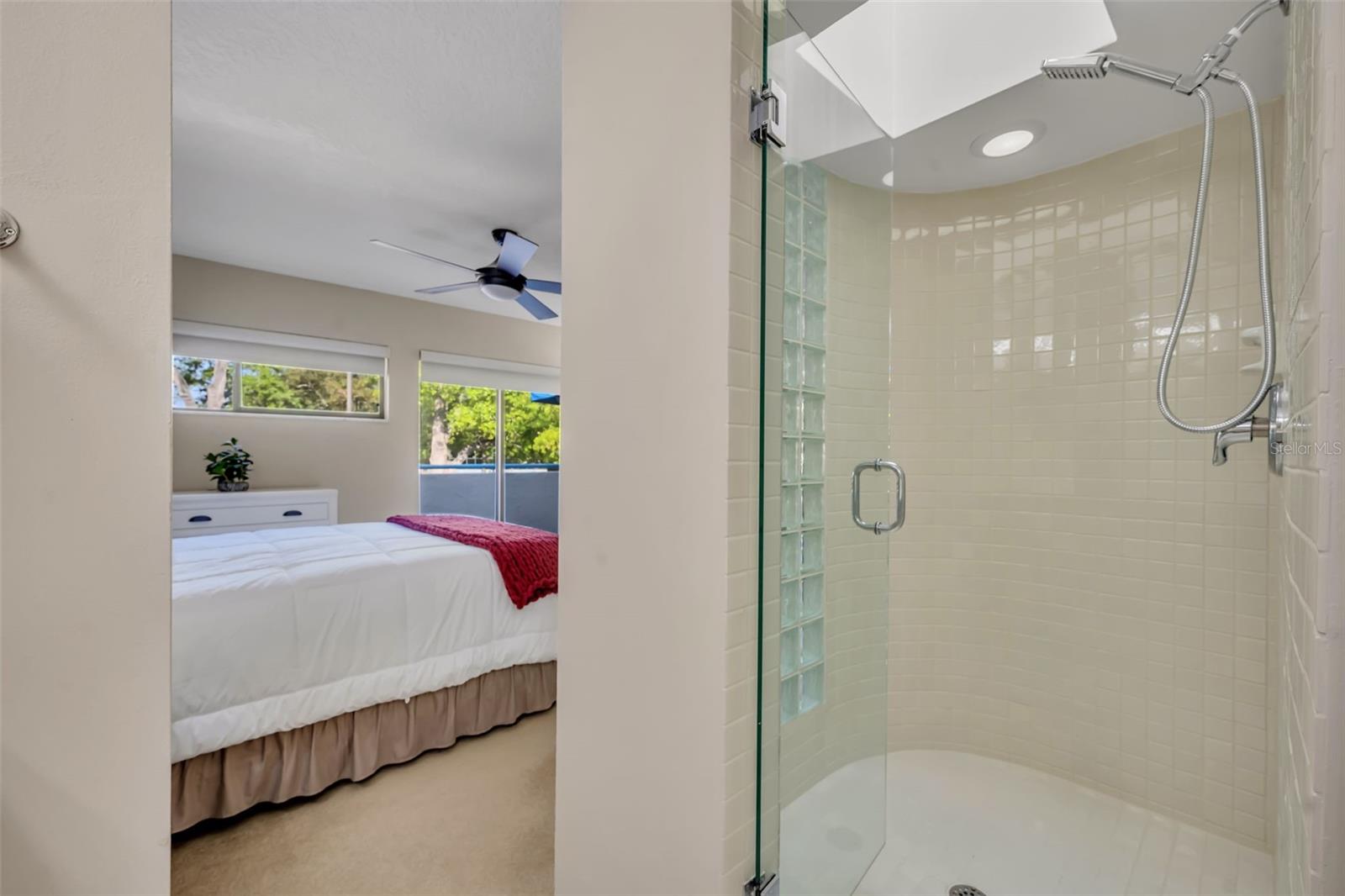 Image 24 of 33 For 1000 Winderley Place 239