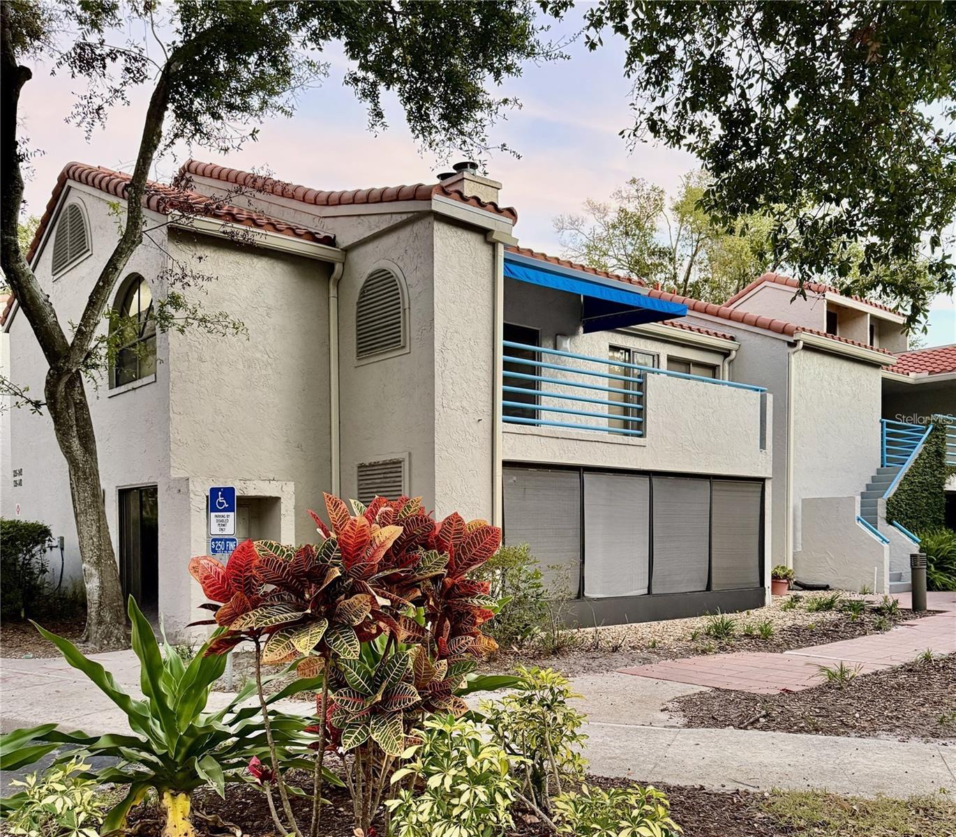 Image 3 of 33 For 1000 Winderley Place 239