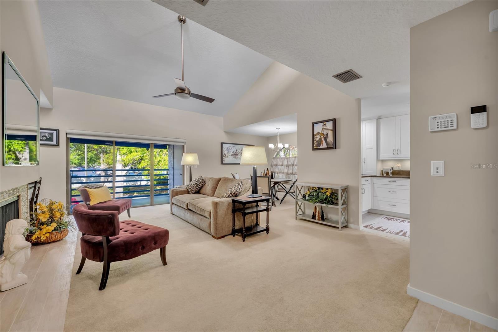 Image 5 of 33 For 1000 Winderley Place 239