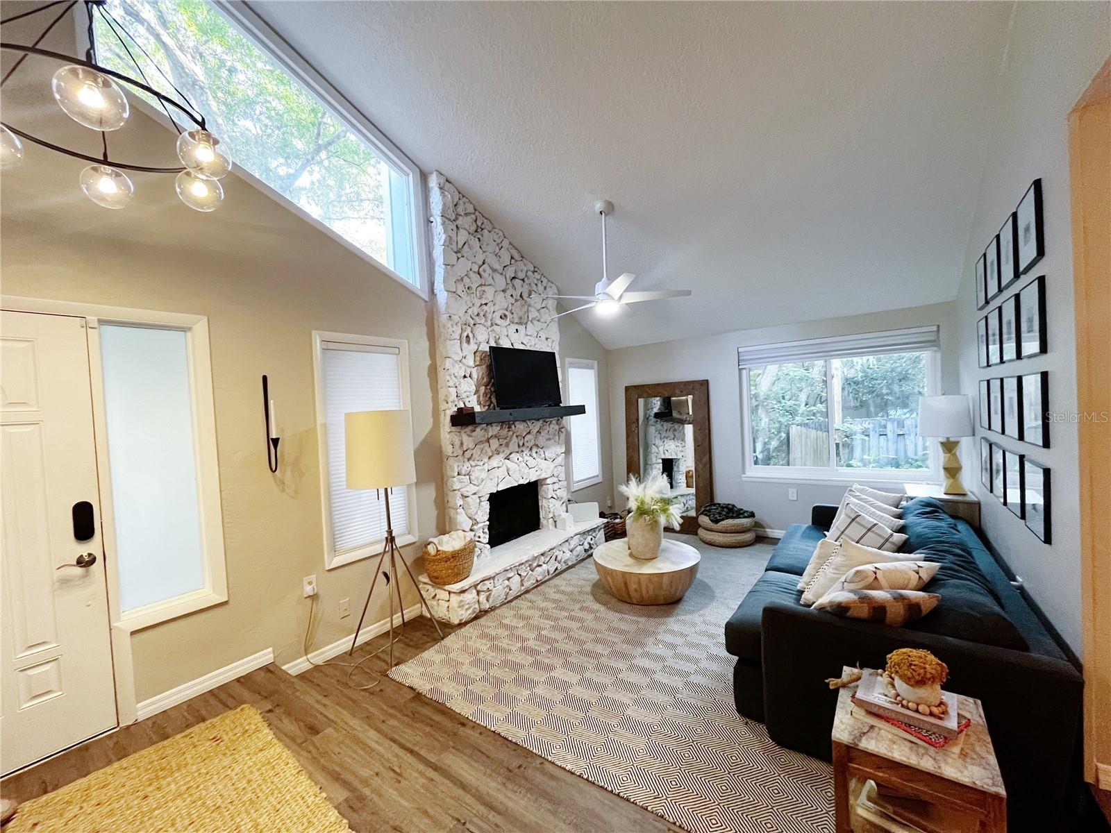 Image 3 of 13 For 16 Raintree Court