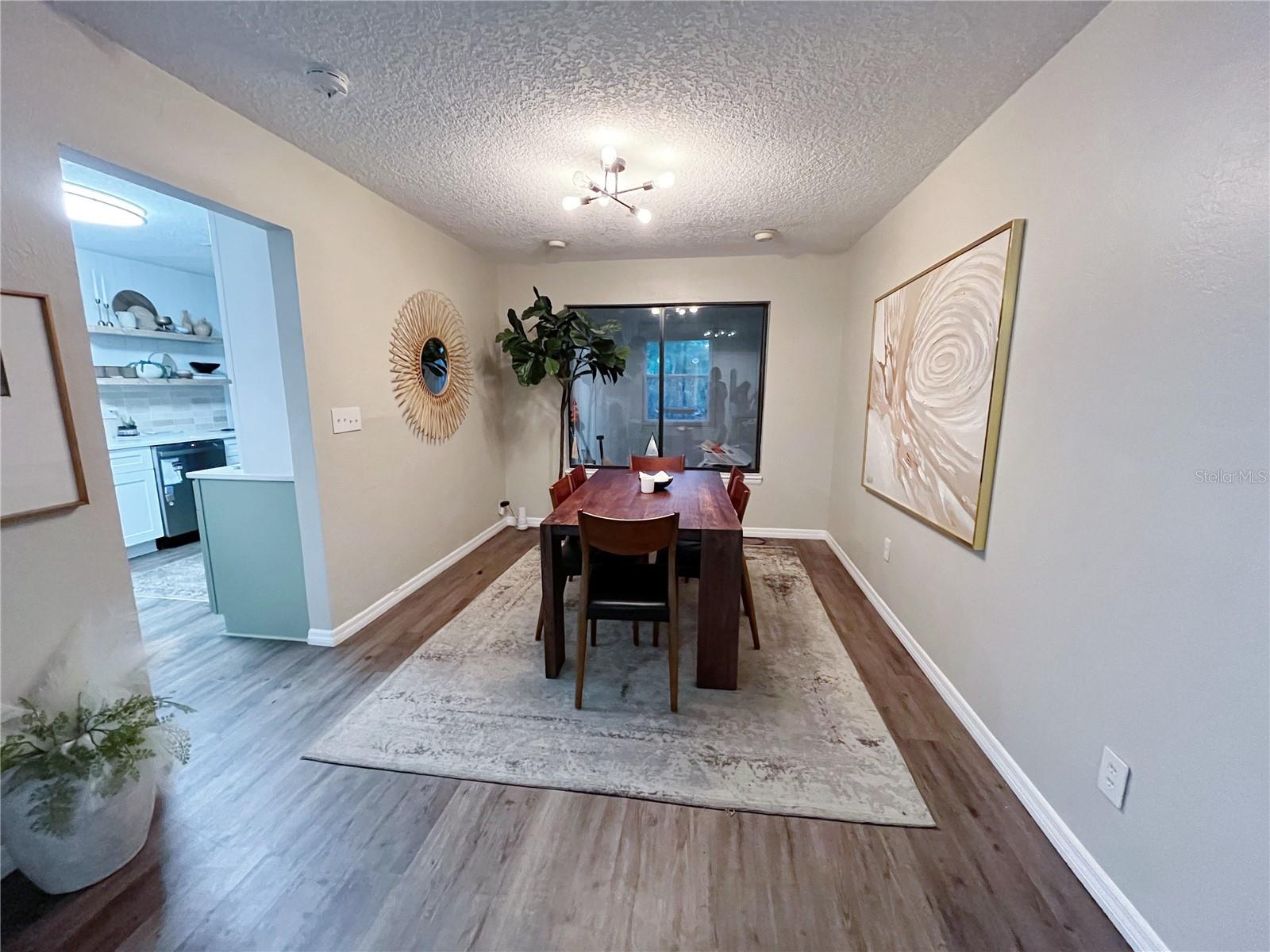 Image 4 of 13 For 16 Raintree Court