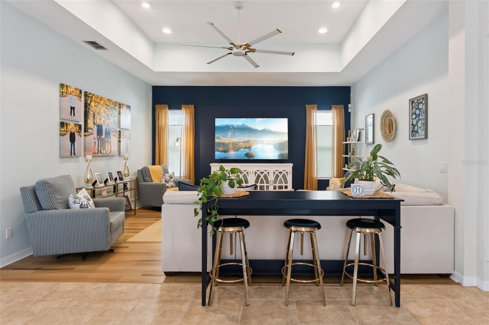 Image 10 of 60 For 420 Park Lake Drive