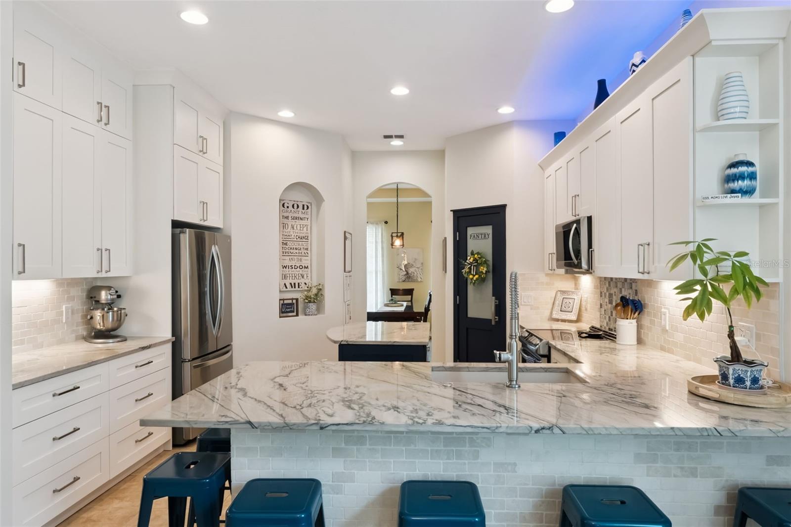 Image 14 of 60 For 420 Park Lake Drive